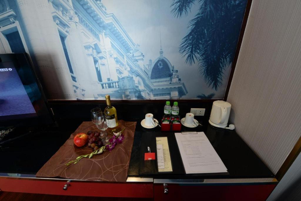 Hanoi Antique Legend Hotel Buitenkant foto