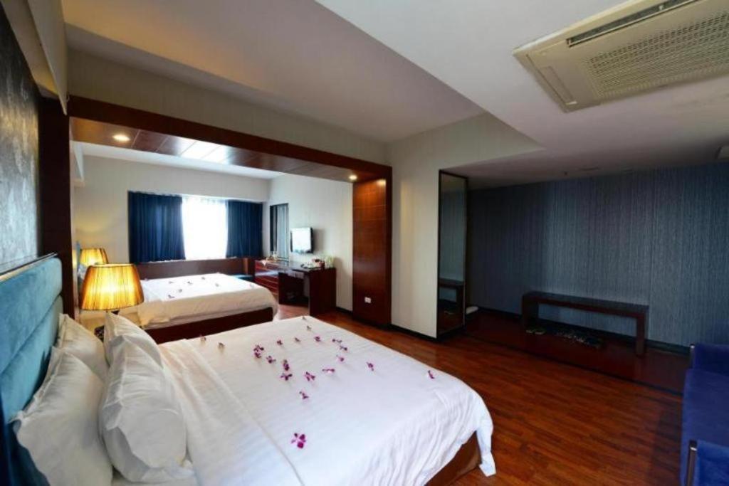 Hanoi Antique Legend Hotel Buitenkant foto